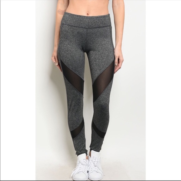 (1) SM (1)MED LEFT💕 🌸Gray workout leggings!💕 - Picture 3 of 4